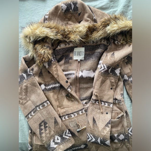 BB Dakota coat - Picture 3 of 4